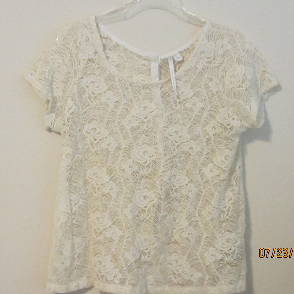 Lauren Conrad lace top cover up  size med cream